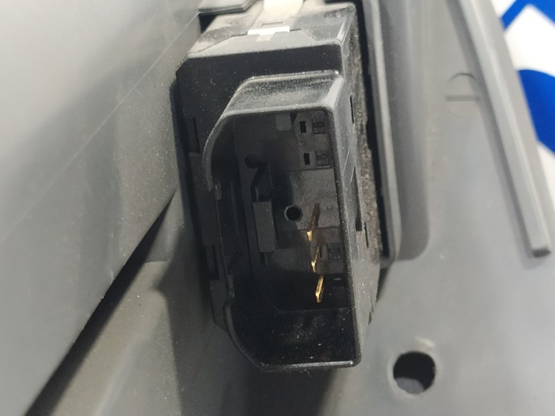 Recambio de guantera para seat ibiza (6j5) 1.6 16v referencia OEM IAM 6J1857103 6J0880204A 6J1857095