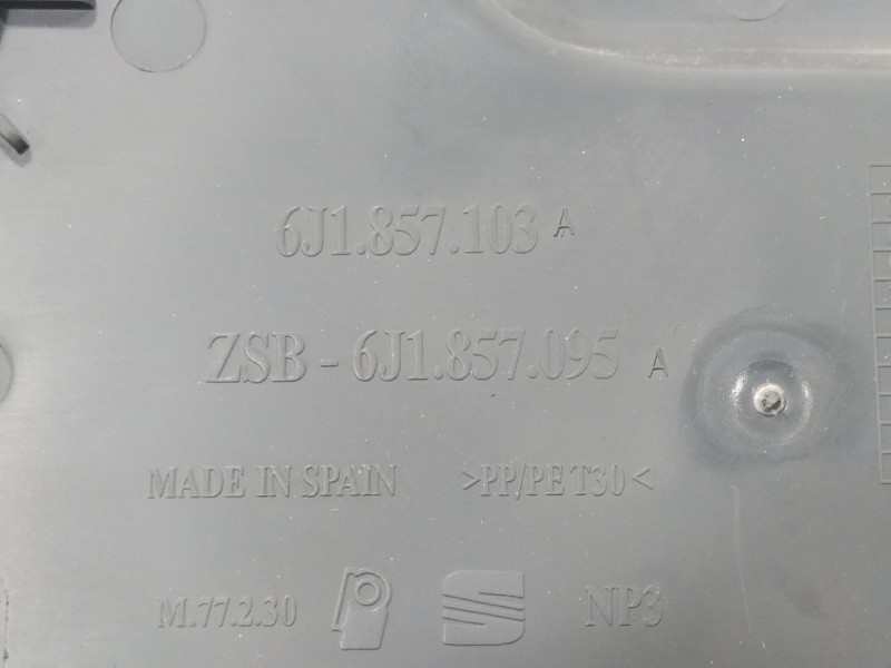 Recambio de guantera para seat ibiza (6j5) 1.6 16v referencia OEM IAM 6J1857103 6J0880204A 6J1857095