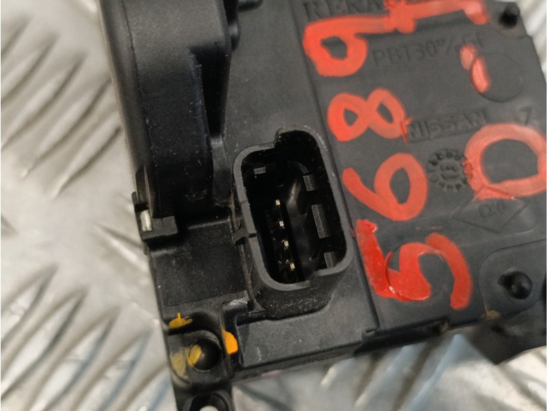 Recambio de cerradura puerta delantera izquierda para renault megane iii berlina 5 p 1.2 16v referencia OEM IAM   