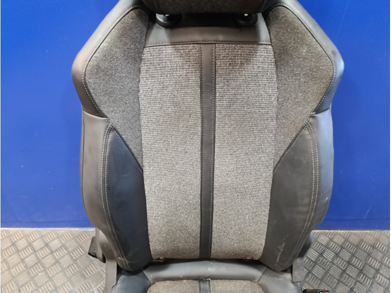 Recambio de asiento delantero derecho para peugeot 3008 1.2 12v e-thp referencia OEM IAM 1687759X  