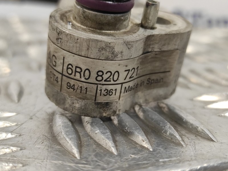 Recambio de tubos aire acondicionado para volkswagen polo (6r1) 1.6 tdi referencia OEM IAM 6R0820721  