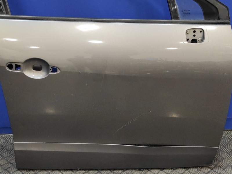 Recambio de puerta delantera derecha para renault scenic iii 1.5 dci diesel fap referencia OEM IAM   