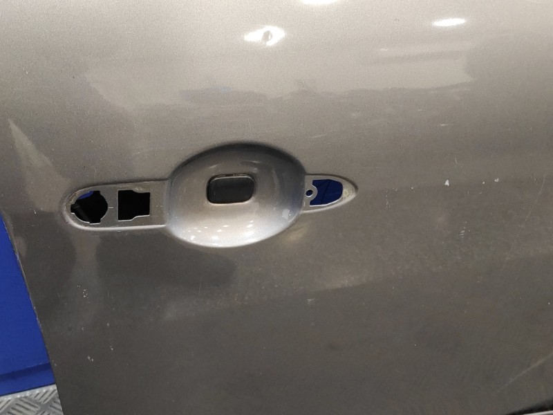 Recambio de puerta delantera derecha para renault scenic iii 1.5 dci diesel fap referencia OEM IAM   