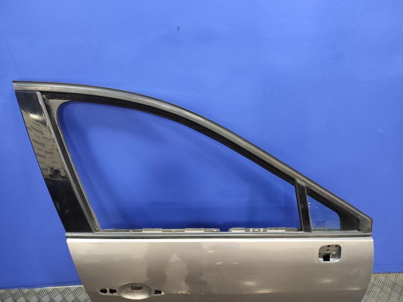 Recambio de puerta delantera derecha para renault scenic iii 1.5 dci diesel fap referencia OEM IAM   