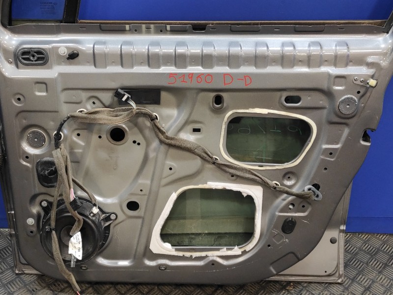 Recambio de puerta delantera derecha para renault scenic iii 1.5 dci diesel fap referencia OEM IAM   