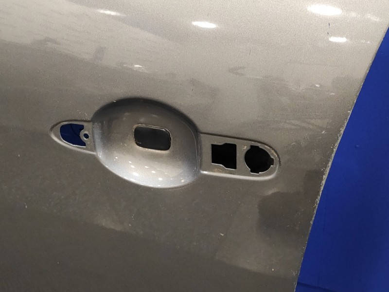 Recambio de puerta delantera izquierda para renault scenic iii 1.5 dci diesel fap referencia OEM IAM   