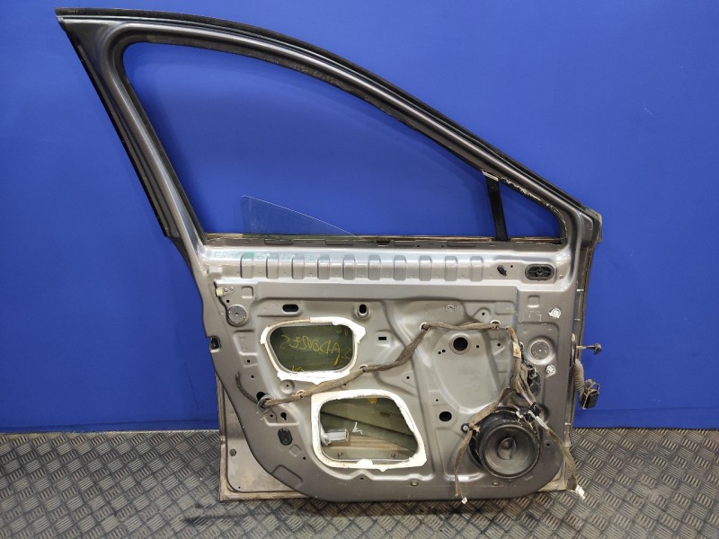 Recambio de puerta delantera izquierda para renault scenic iii 1.5 dci diesel fap referencia OEM IAM   