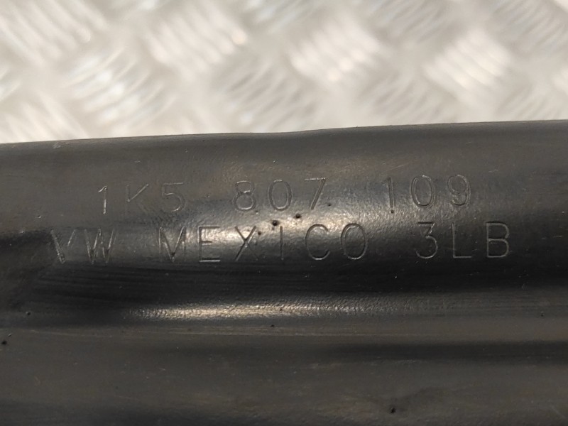 Recambio de refuerzo paragolpes delantero para volkswagen golf v berlina (1k1) 1.9 tdi referencia OEM IAM 1K5807109  