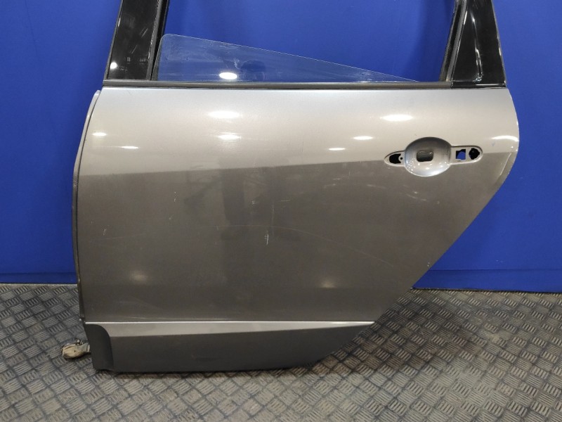 Recambio de puerta trasera izquierda para renault scenic iii 1.5 dci diesel fap referencia OEM IAM   