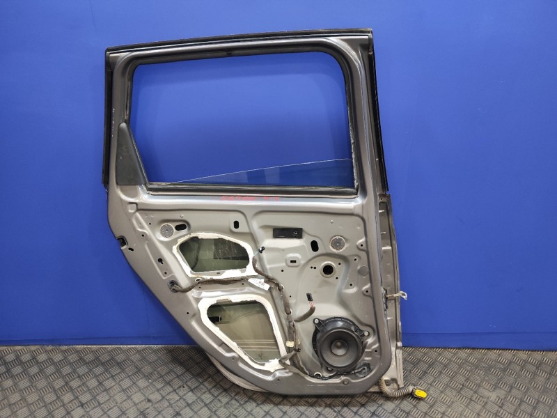 Recambio de puerta trasera izquierda para renault scenic iii 1.5 dci diesel fap referencia OEM IAM   