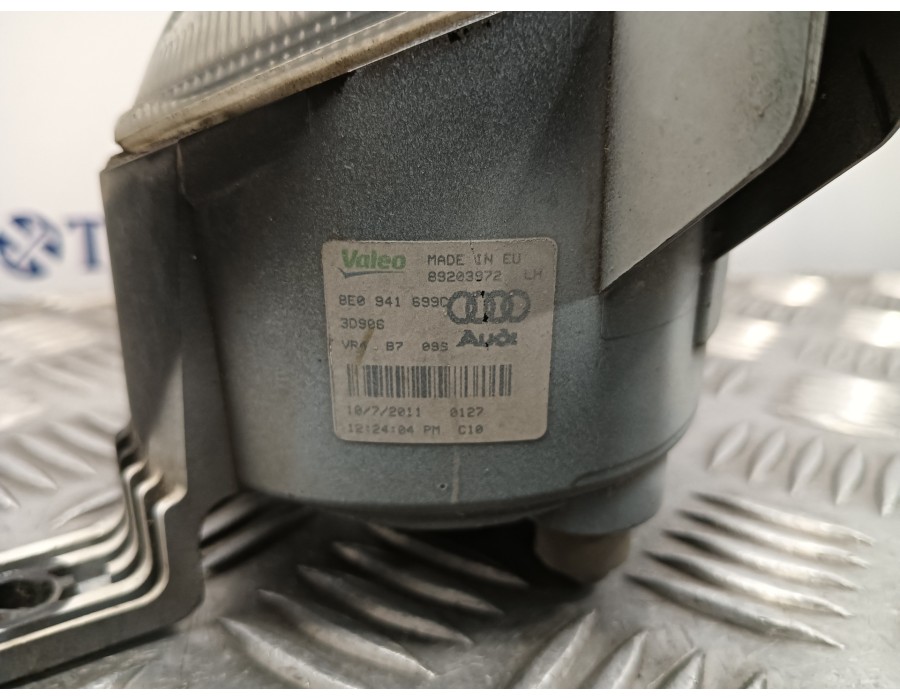 Recambio de faro antiniebla izquierdo para audi a3 sportback (8p) 2.0 tdi referencia OEM IAM 8E0941699C  89203972