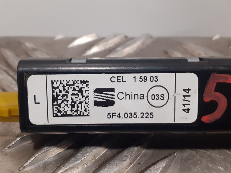 Recambio de antena para seat leon (5f1) 1.6 tdi referencia OEM IAM 5F4035225  