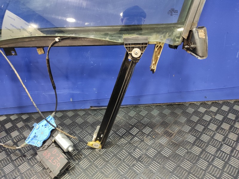 Recambio de elevalunas delantero izquierdo para audi a4 avant (8e) referencia OEM IAM 8E0837461C 105840106 8E1959801B