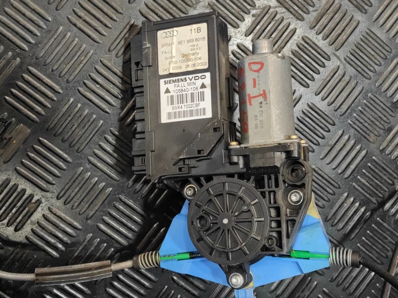 Recambio de elevalunas delantero izquierdo para audi a4 avant (8e) referencia OEM IAM 8E0837461C 105840106 8E1959801B