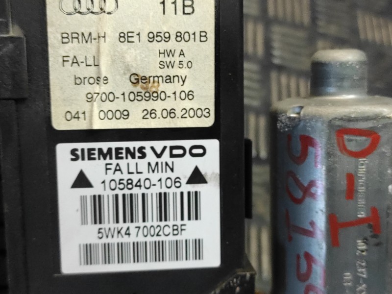 Recambio de elevalunas delantero izquierdo para audi a4 avant (8e) referencia OEM IAM 8E0837461C 105840106 8E1959801B