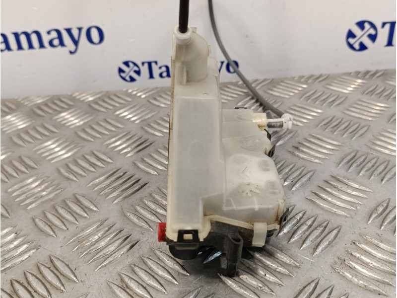 Recambio de cerradura puerta trasera derecha para peugeot 3008 1.6 blue-hdi fap referencia OEM IAM 16942683  