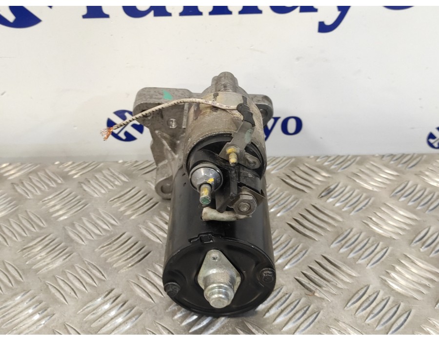 Recambio de motor arranque para renault clio iii 2.0 16v cat referencia OEM IAM 0001106024 20070607 8200724810A
