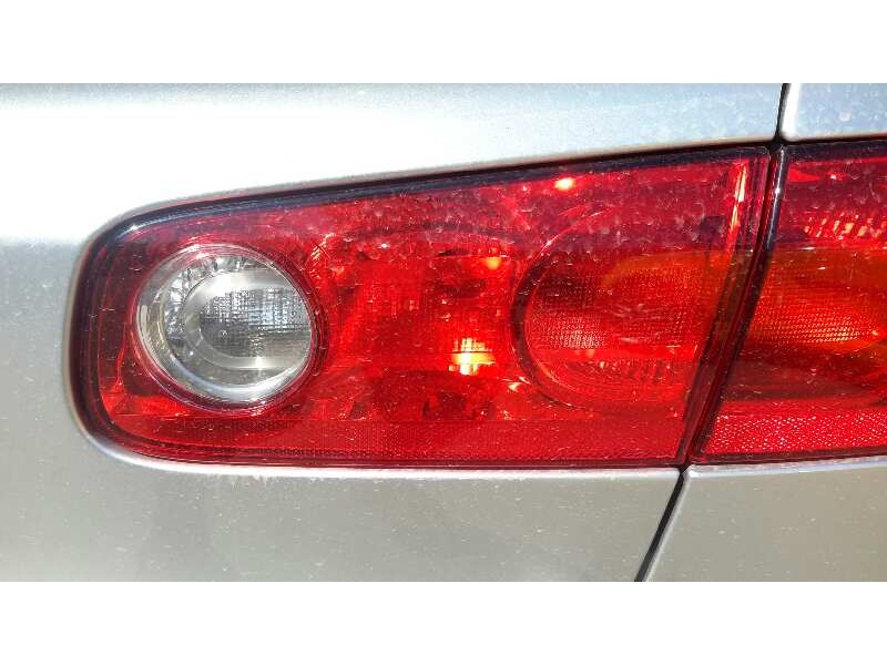 Recambio de piloto trasero derecho porton para renault laguna ii (bg0) 1.6 16v referencia OEM IAM   