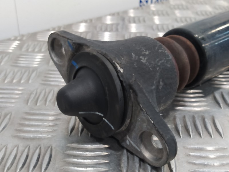 Recambio de amortiguador trasero izquierdo para hyundai i30 (gd) 1.4 cat referencia OEM IAM 55311AXXXE  