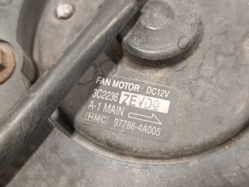 Recambio de electroventilador para hyundai h 1 starex 2.5 turbodiesel cat referencia OEM IAM 977864A005 3C2236 977304A005