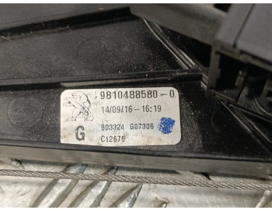 Recambio de elevalunas trasero izquierdo para peugeot 3008 1.6 blue-hdi fap referencia OEM IAM 9811793480 1137328865 0130824071