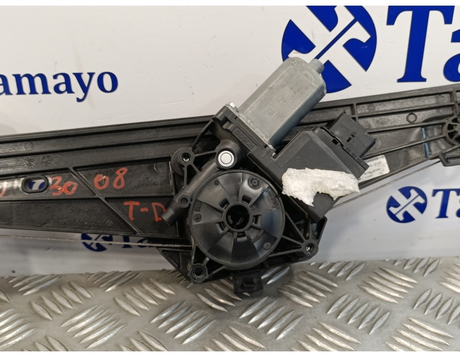 Recambio de elevalunas trasero derecho para peugeot 3008 1.6 blue-hdi fap referencia OEM IAM 9811864480 1137328865 0130824070