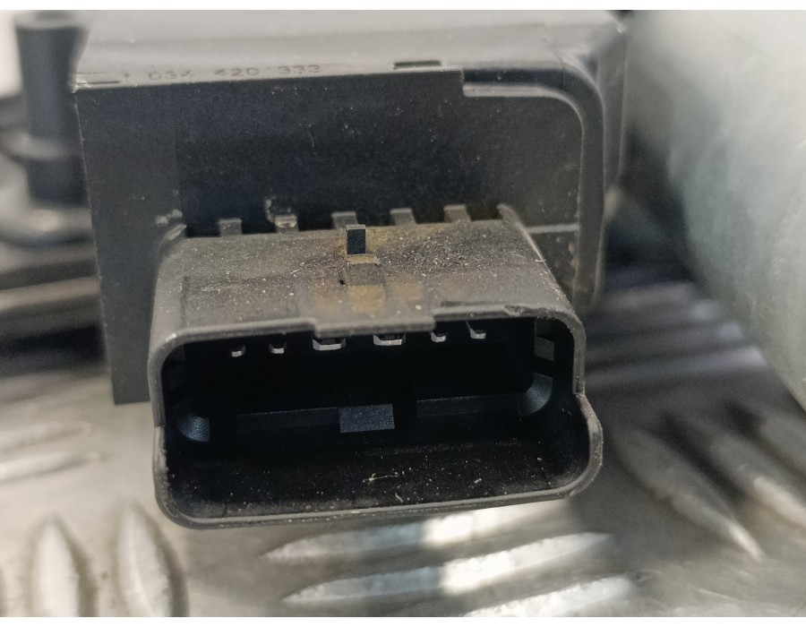 Recambio de elevalunas delantero derecho para peugeot 3008 1.2 12v e-thp referencia OEM IAM 9811791280 1137328865 0130824068