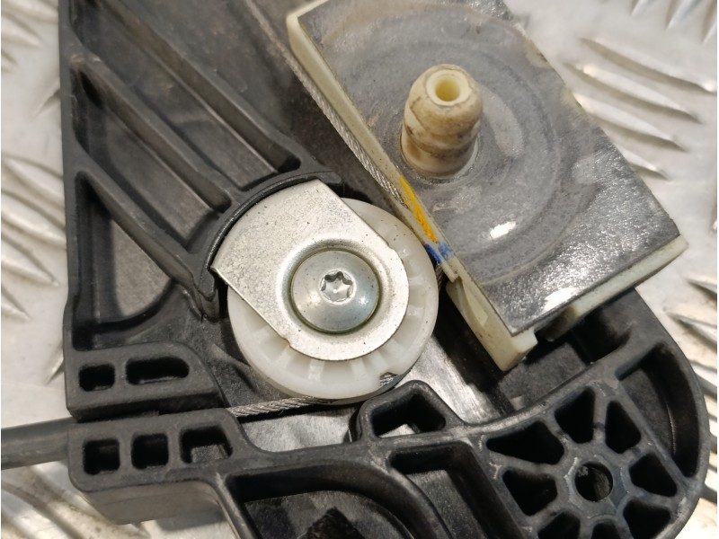 Recambio de elevalunas delantero derecho para peugeot 3008 1.2 12v e-thp referencia OEM IAM 9811791280 1137328865 0130824068
