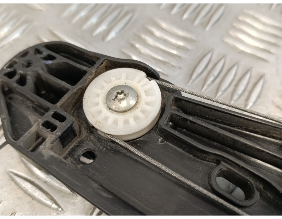 Recambio de elevalunas delantero derecho para peugeot 3008 1.2 12v e-thp referencia OEM IAM 9811791280 1137328865 0130824068