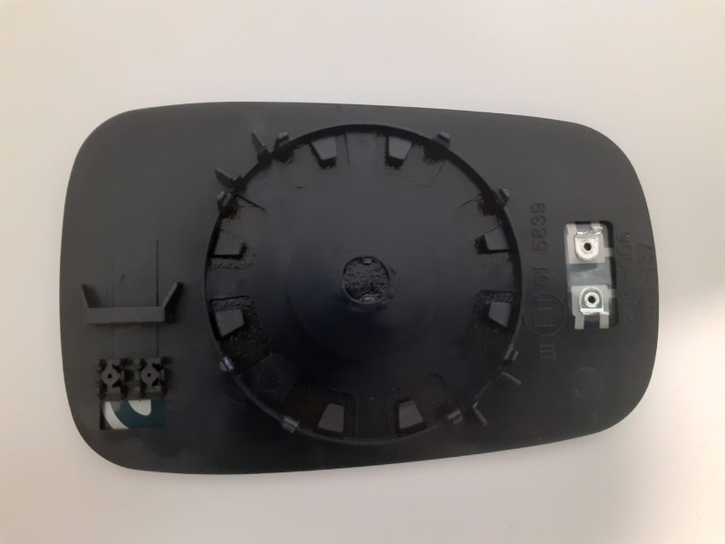 Recambio de cristal espejo retrovisor izq para renault clio iii referencia OEM IAM L-0687  