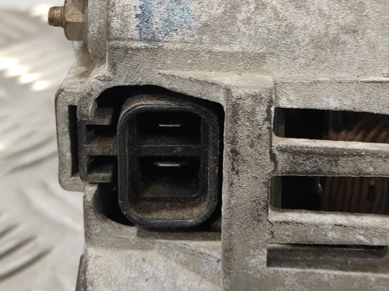 Recambio de alternador para nissan micra (k11) referencia OEM IAM 23100AP000  