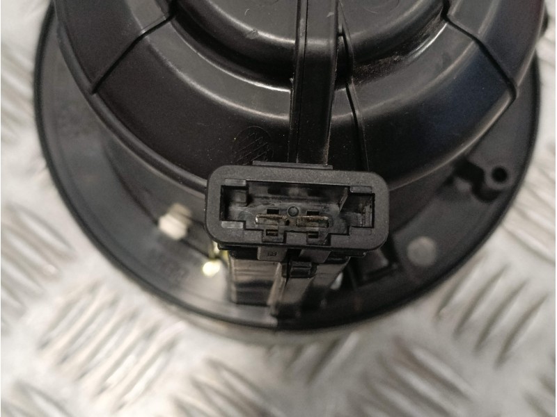 Recambio de motor calefaccion para land rover discovery sport referencia OEM IAM 9415188 BZ72781 9415187