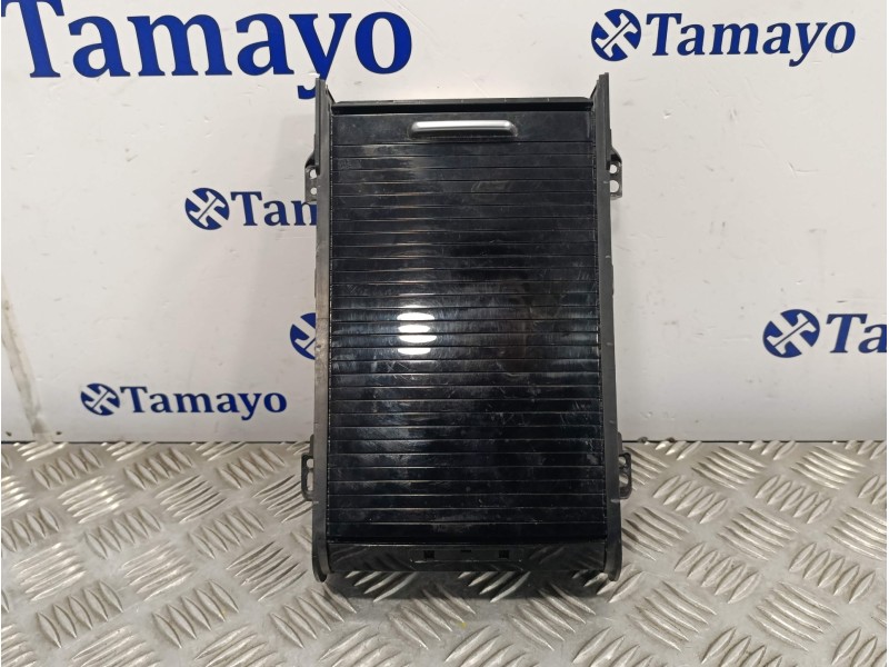 Recambio de guantera para land rover discovery sport referencia OEM IAM FK72115A00 FK7219C166BD 16A2590