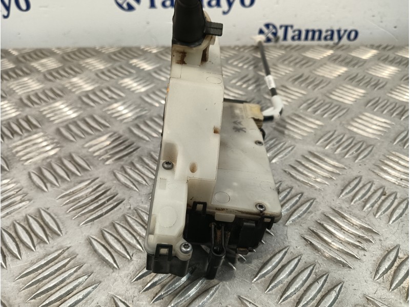 Recambio de cerradura puerta delantera derecha para peugeot 208 1.2 16v vti referencia OEM IAM 9812500780  