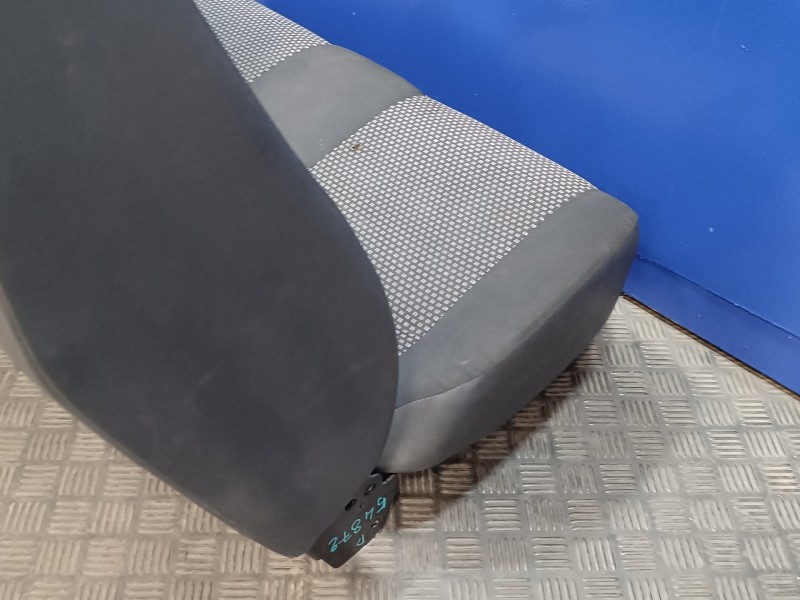 Recambio de asiento delantero derecho para mercedes-benz sprinter ii james cook (906) 3.0 cdi referencia OEM IAM   