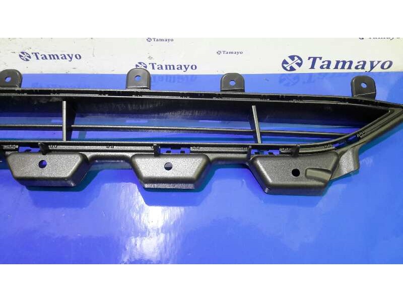 Recambio de rejilla paragolpes delantero para audi q3 (8ug) referencia OEM IAM 8U0807683D  