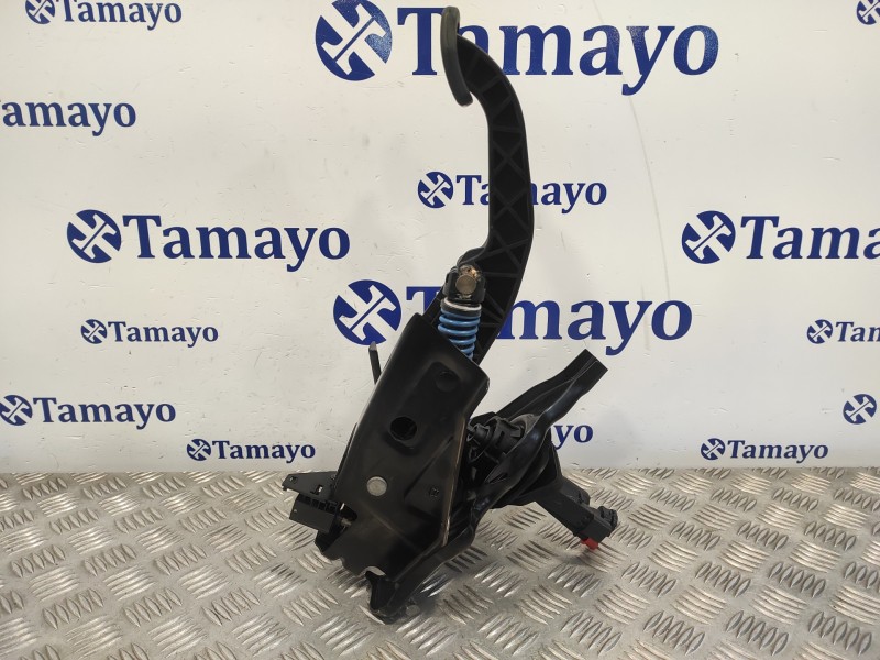 Recambio de pedal embrague para land rover discovery sport referencia OEM IAM GJ327B633AB  