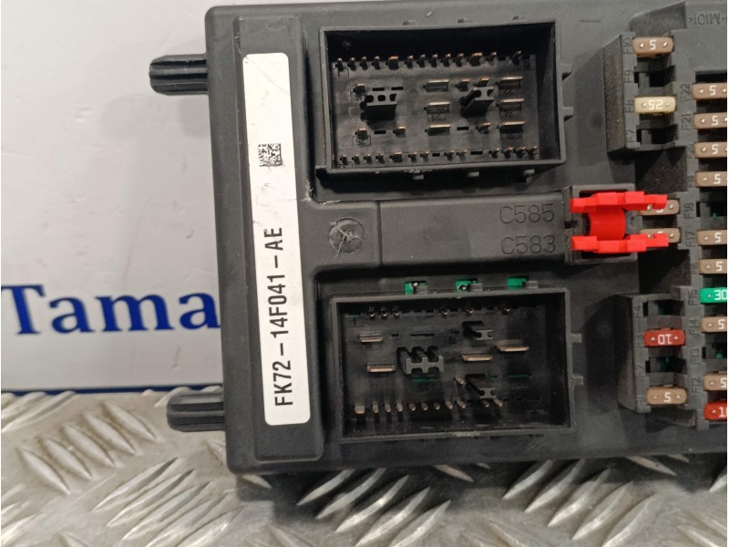 Recambio de caja reles / fusibles para land rover discovery sport referencia OEM IAM FK7214F041AE  50AK11F07