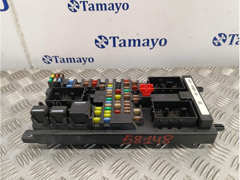 Recambio de caja reles / fusibles para land rover discovery sport referencia OEM IAM FK7214F041AE  50AK11F07