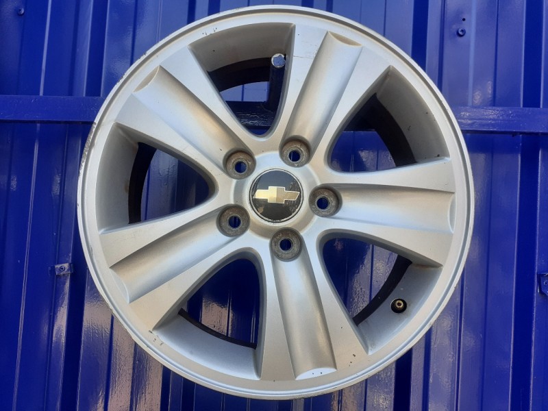 Recambio de llanta para chevrolet captiva 2.4 cat referencia OEM IAM   
