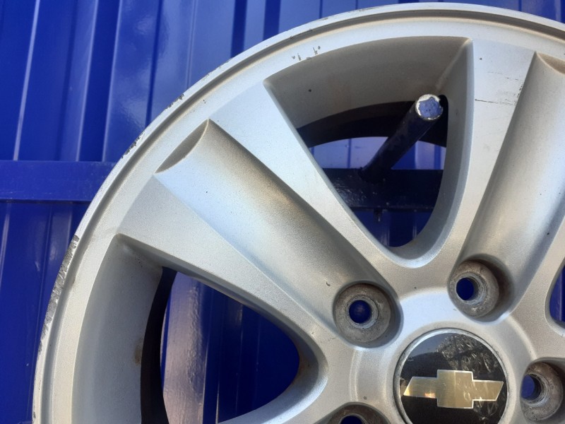 Recambio de llanta para chevrolet captiva 2.4 cat referencia OEM IAM   