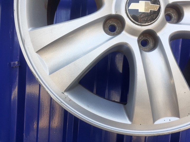 Recambio de llanta para chevrolet captiva 2.4 cat referencia OEM IAM   