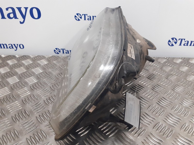 Recambio de faro derecho para ford transit, caja cerrada 86/92 2.5 diesel referencia OEM IAM 92VB13005AB  