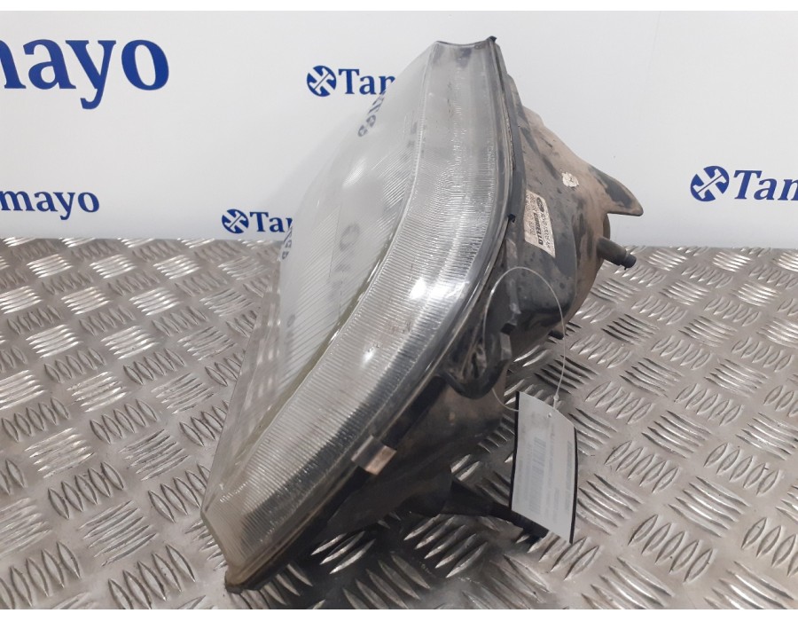 Recambio de faro derecho para ford transit, caja cerrada 86/92 2.5 diesel referencia OEM IAM 92VB13005AB  