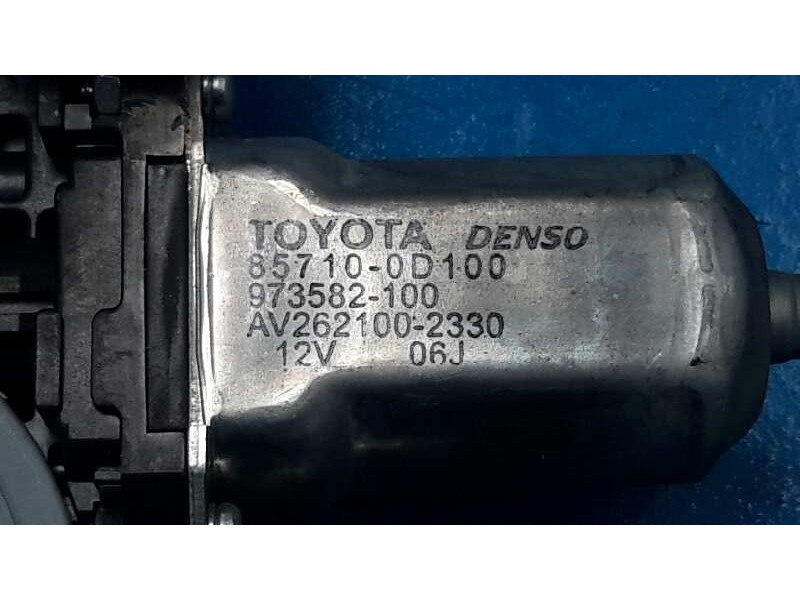 Recambio de elevalunas delantero derecho para toyota yaris (ksp9/scp9/nlp9) 1.3 cat referencia OEM IAM 857100D100  973582100