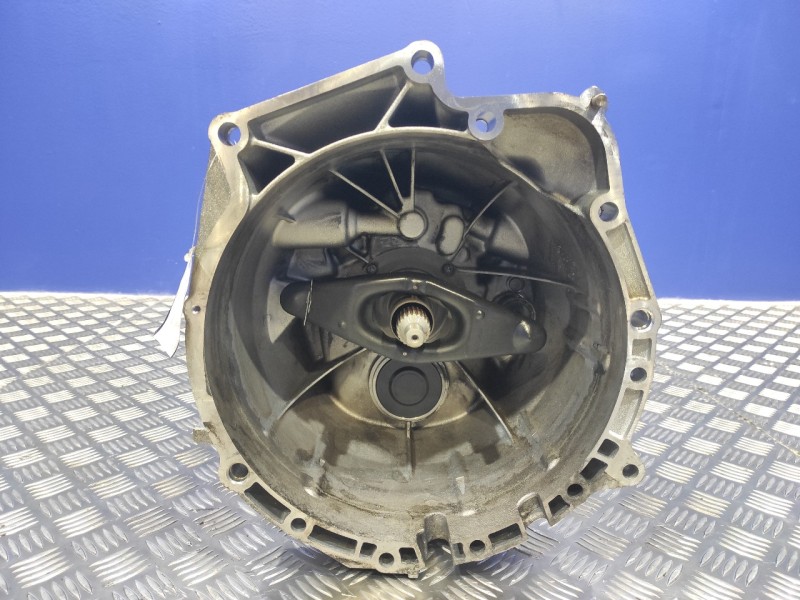 Recambio de caja cambios para bmw serie 3 berlina (e90) 318d referencia OEM IAM BEY 1069401018 1069401052