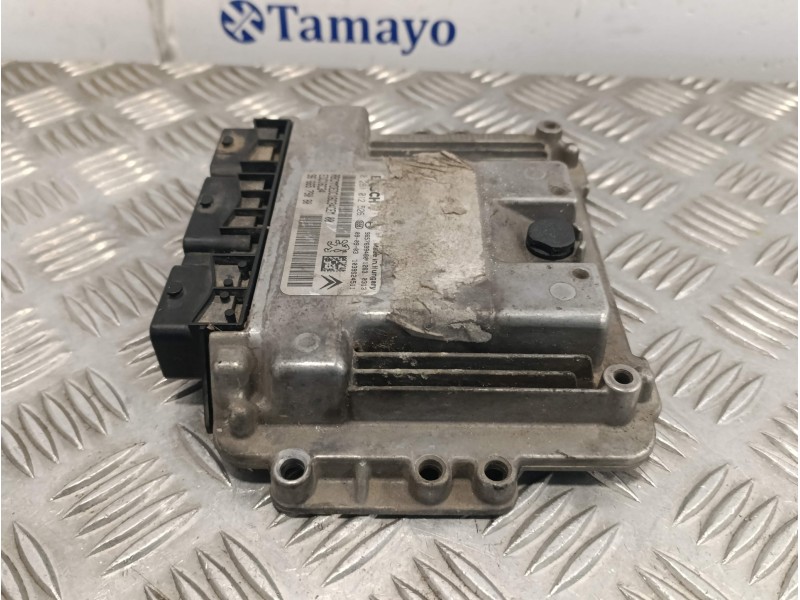 Recambio de centralita motor uce para peugeot 206+ referencia OEM IAM 0281012526 9657699480 9666579080
