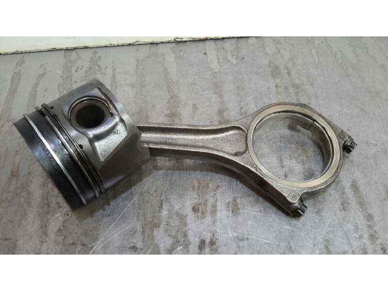 Recambio de piston para land rover discovery 2.7 td v6 cat referencia OEM IAM H268X  276DT