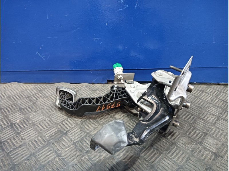 Recambio de pedal embrague para peugeot 2008 (--.2013) 1.2 12v e-thp / puretech referencia OEM IAM   