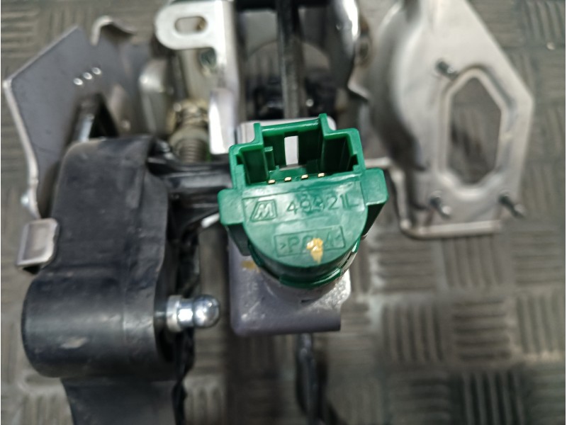 Recambio de pedal embrague para peugeot 2008 (--.2013) 1.2 12v e-thp / puretech referencia OEM IAM   